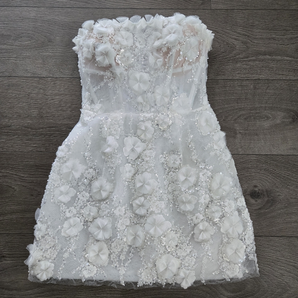 Strapless White Floral Appliqué Mini Wedding Dress